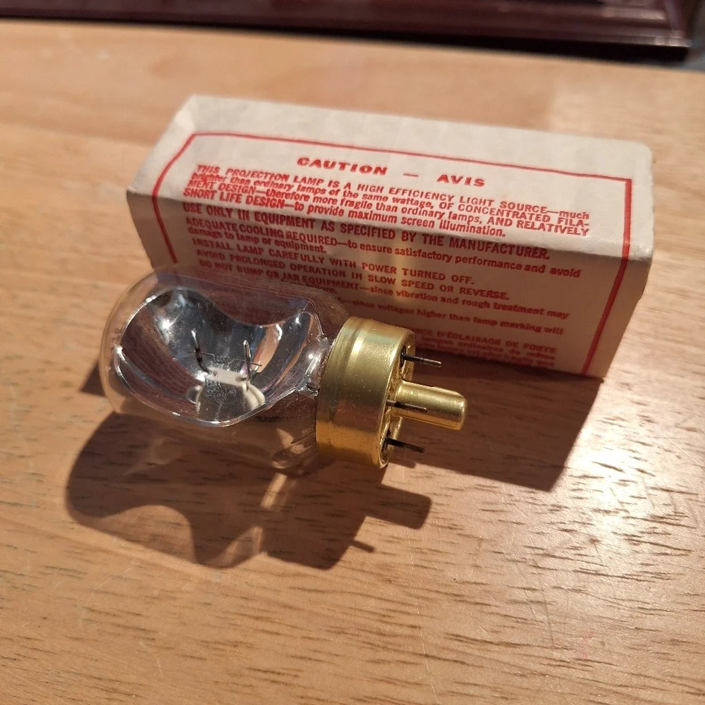 🎀Vintage Canadian General Electric Projection Lamp Bulb - Picture 4 of 6